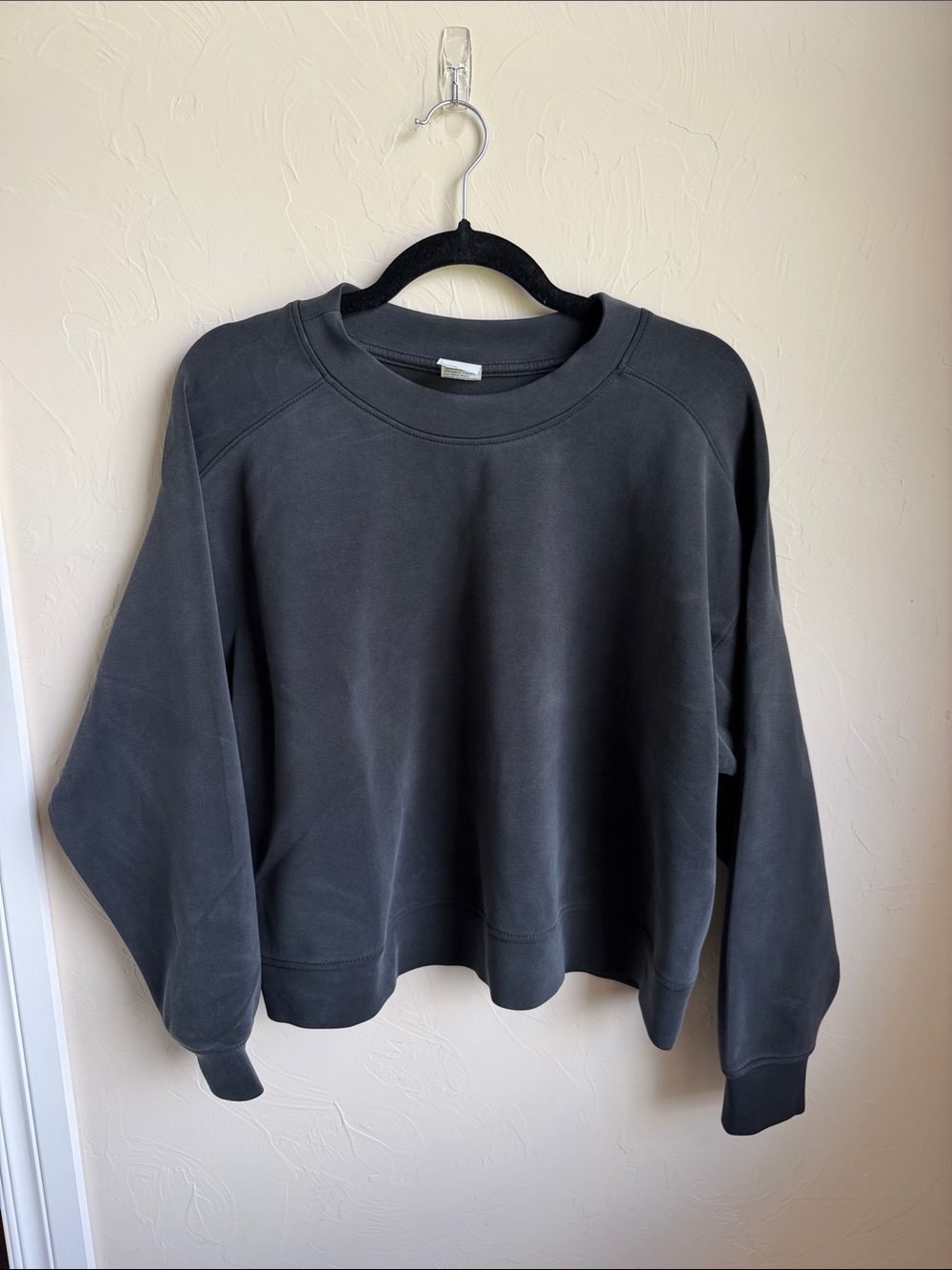 all in motion Black Cropped Crewneck Sweatshirt
